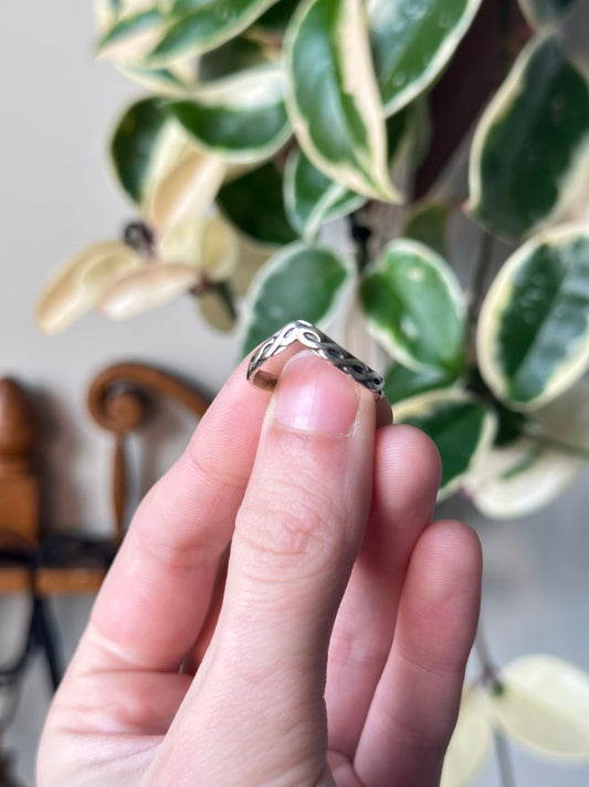 Chevron Chain Ring