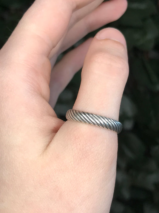 Cable Ring sz 9